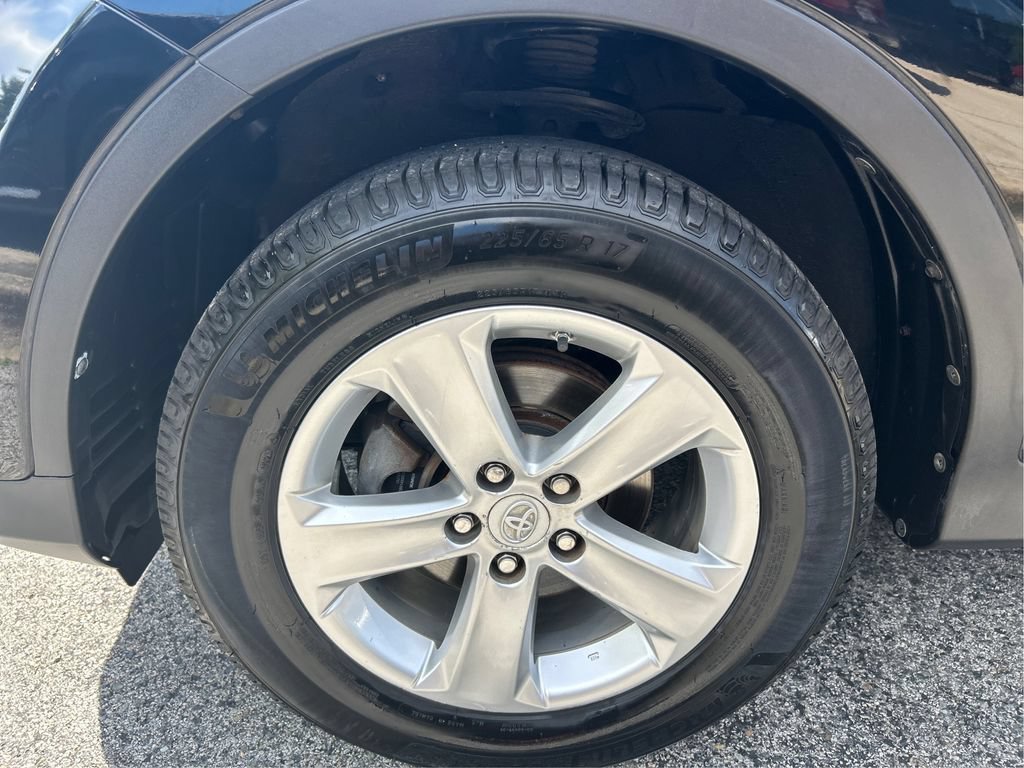 Used 2013 Toyota RAV4 XLE AWD/4WD image 46