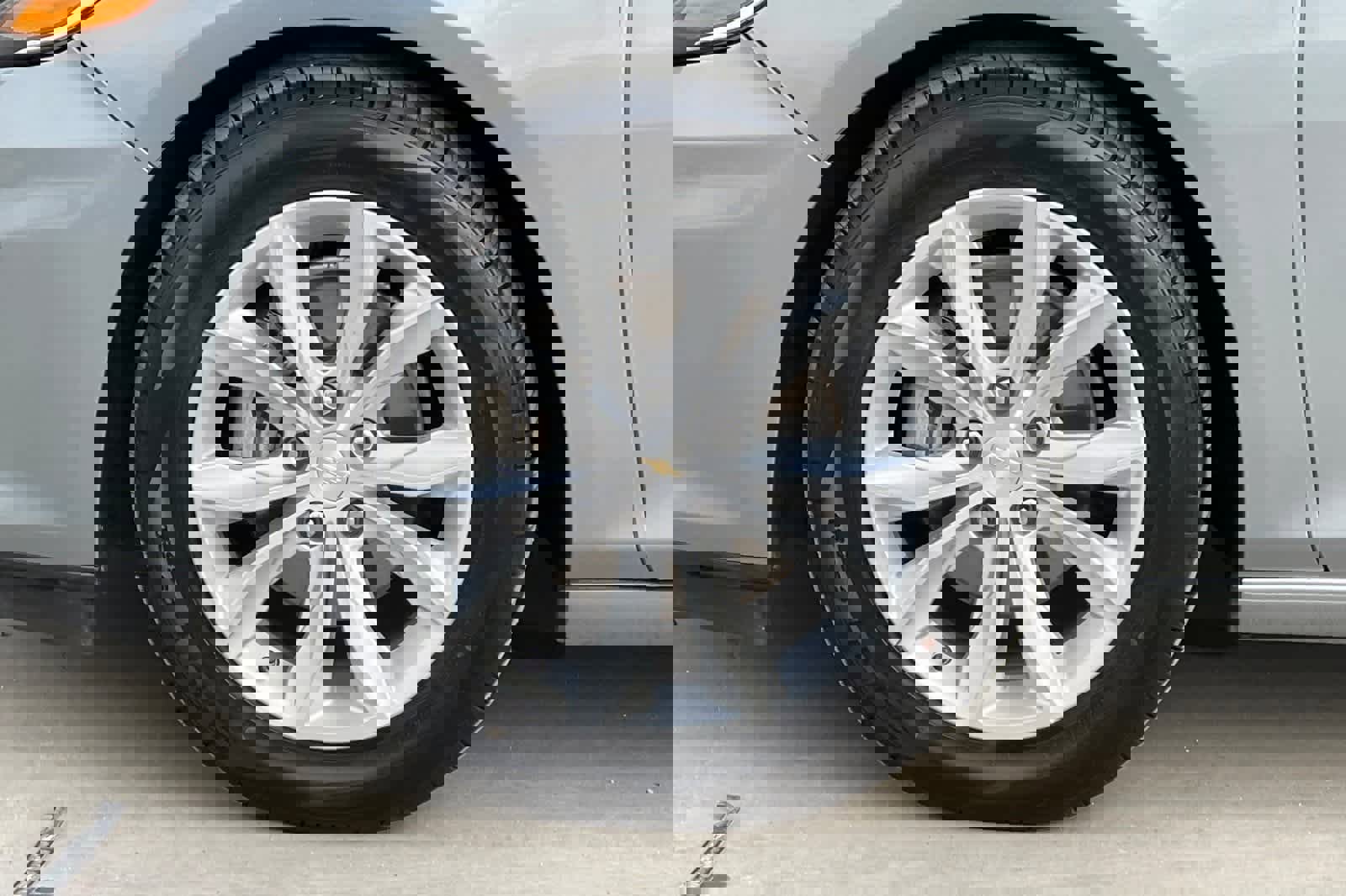 Used 2024 Chevrolet Malibu LT image 35