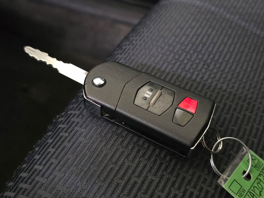 Used 2010 MAZDA MAZDA3 i Touring image 31