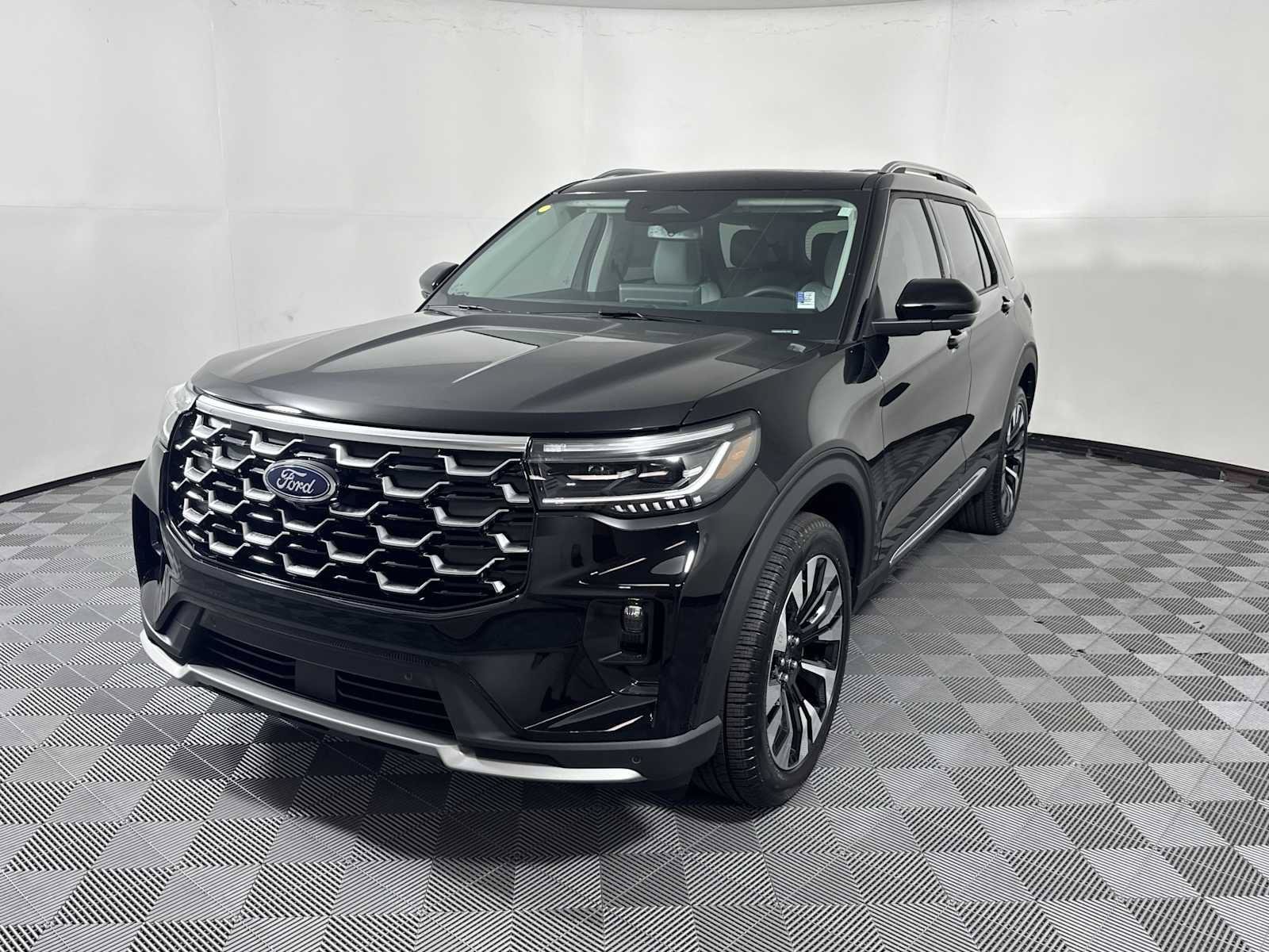 New 2026 Ford Explorer Platinum w/ LUX Leather Package AWD/4WD image 3