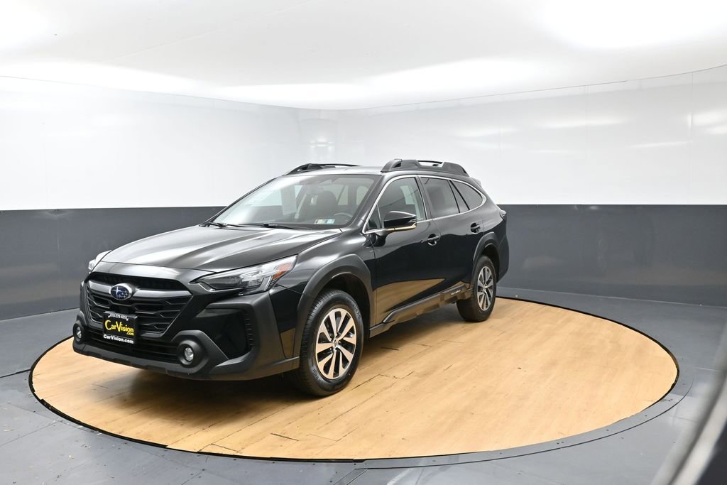 Used 2023 Subaru Outback Premium AWD/4WD image 5
