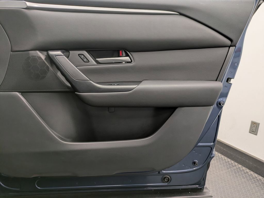 Used 2025 MAZDA CX-50 AWD 2.5 S w/ Cargo Package image 28