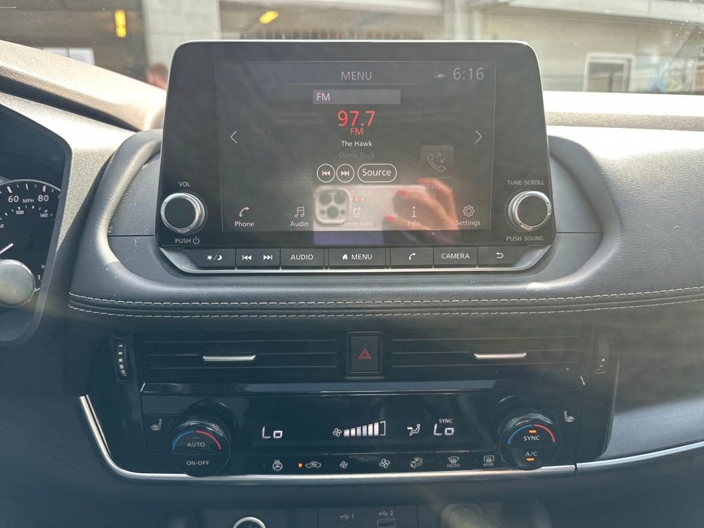 Certified 2021 Nissan Rogue SV w/ Premium Package FWD image 20