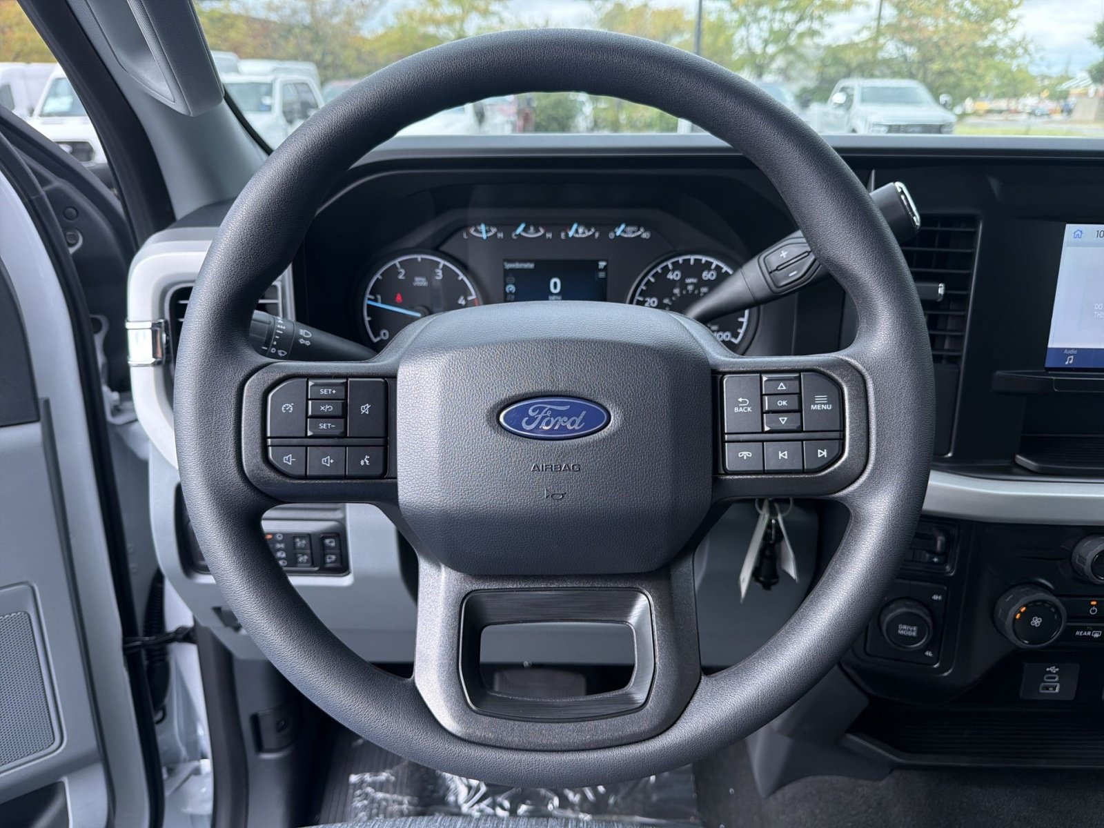 New 2027 Ford F450 XLT w/ 360-Degree Camera Package AWD/4WD image 25