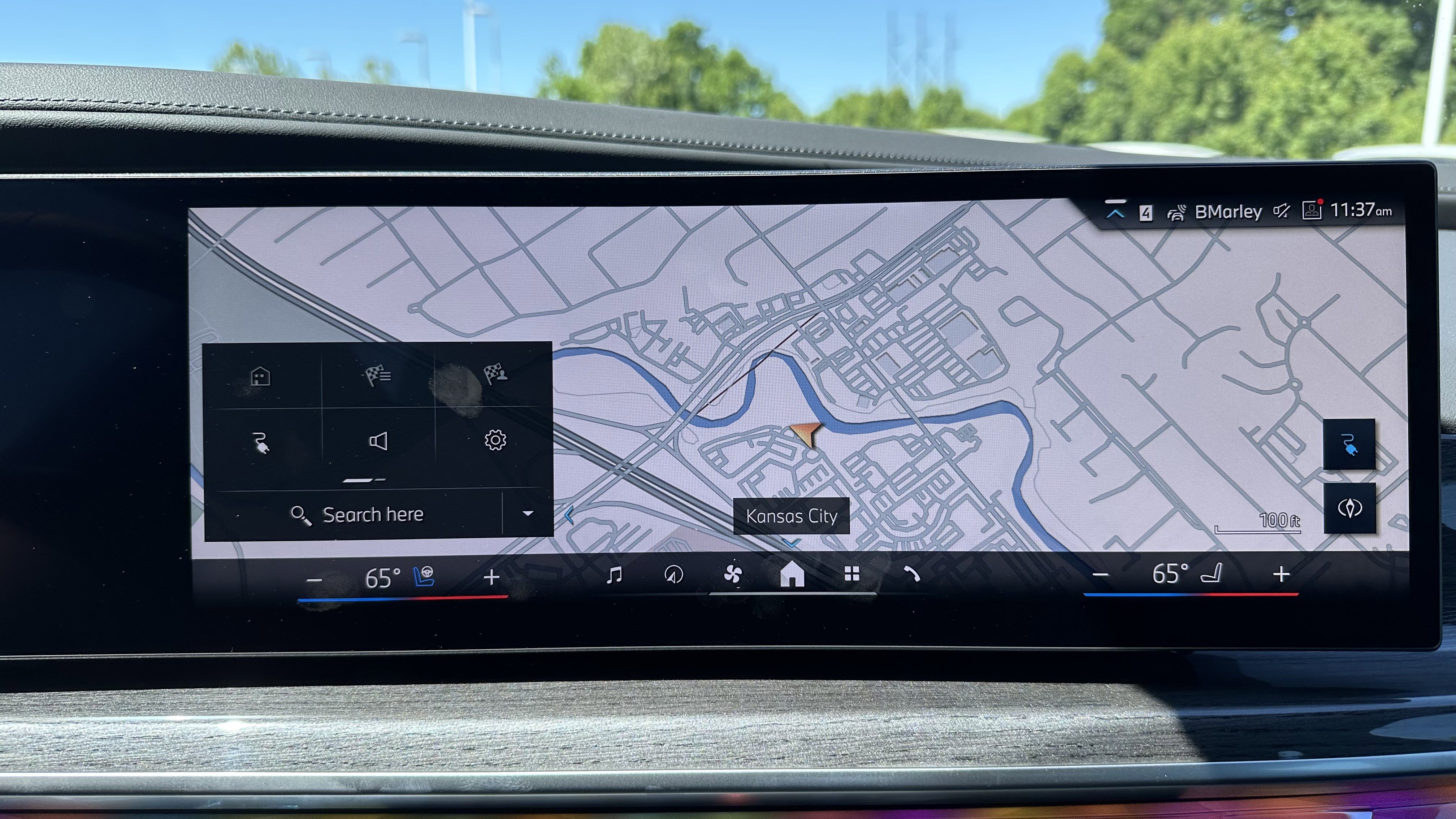 Used 2025 BMW i7 xDrive60 w/ M Sport Package RWD image 23