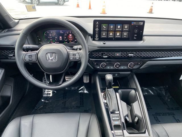 Used 2025 Honda Accord Sport image 9