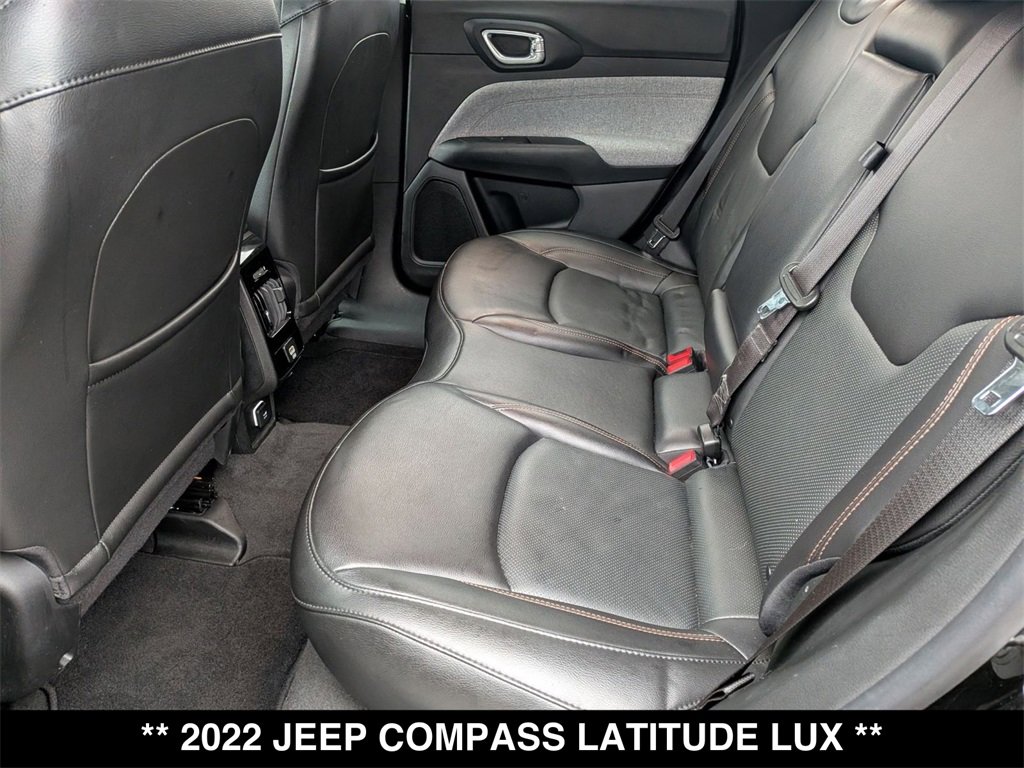 Used 2022 Jeep Compass Latitude image 3