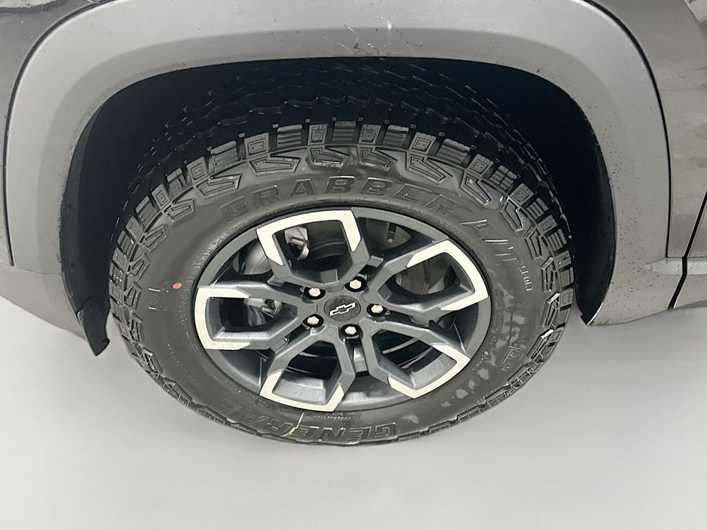 New 2026 Chevrolet Equinox ACTIV FWD image 35