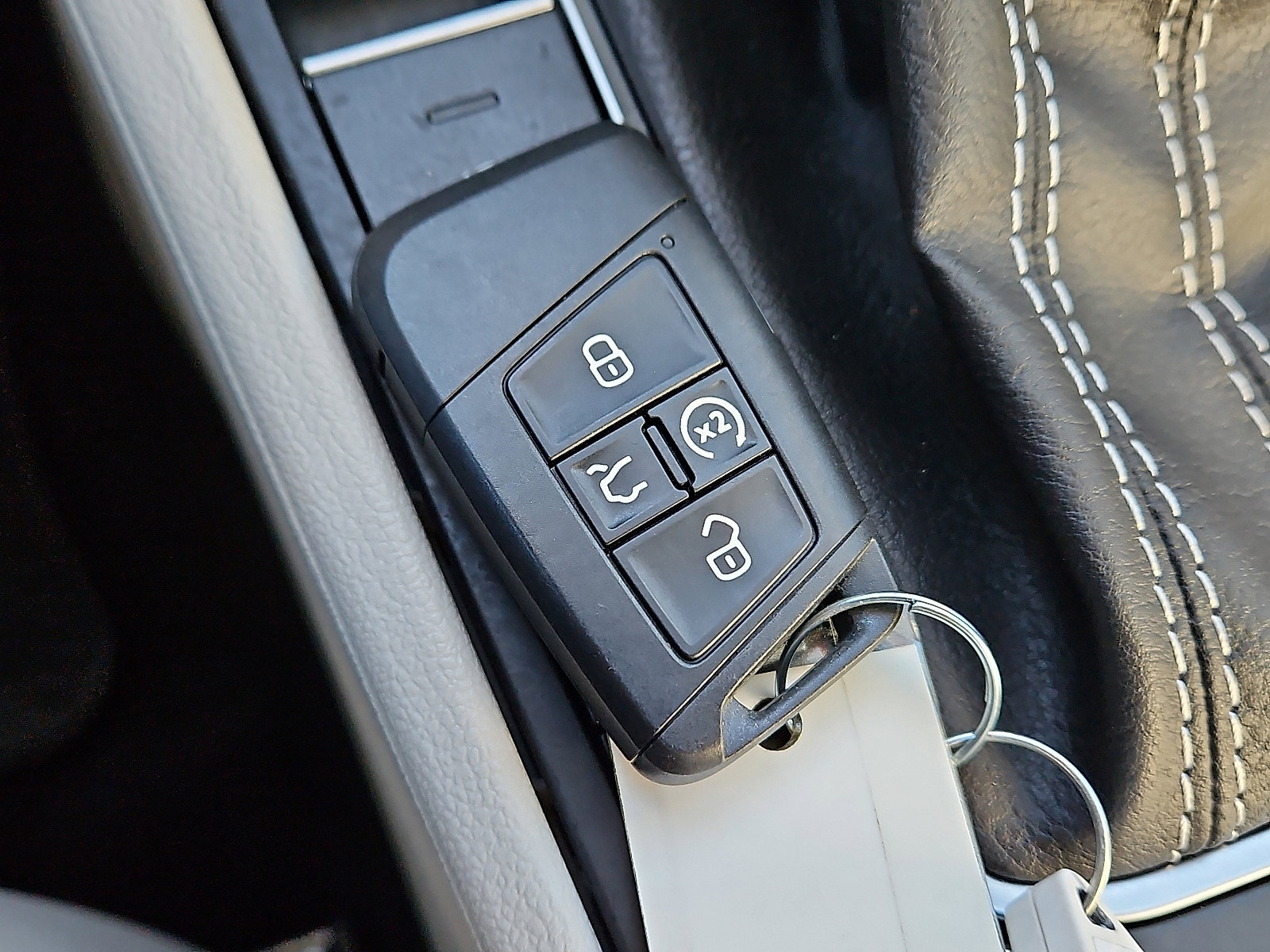 Certified 2024 Volkswagen Jetta SE image 20