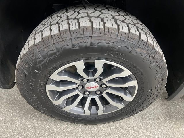 Used 2023 GMC Sierra 1500 AT4 w/ AT4 Preferred Package image 16