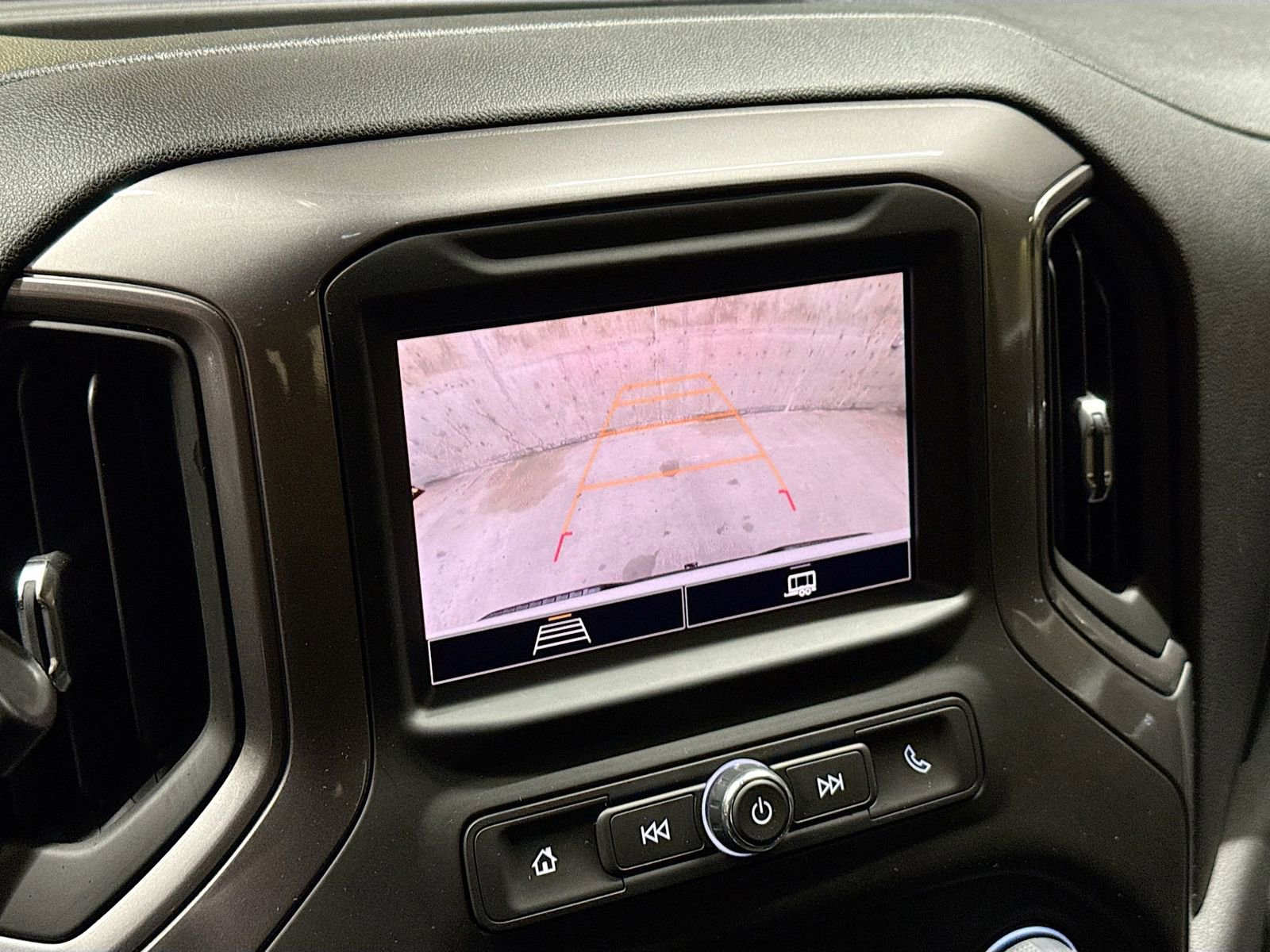 Used 2025 Chevrolet Silverado 1500 Custom Trail Boss w/ Turbomax Blackout Package image 17