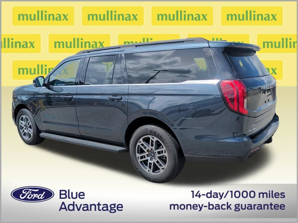 Used 2025 Ford Expedition Max Active RWD image 3