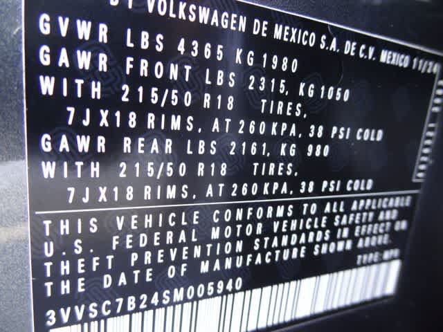 Used 2025 Volkswagen Taos SE FWD image 35