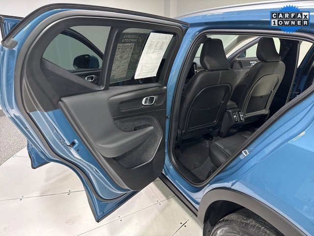 Used 2025 Volvo XC40 B5 Plus image 20