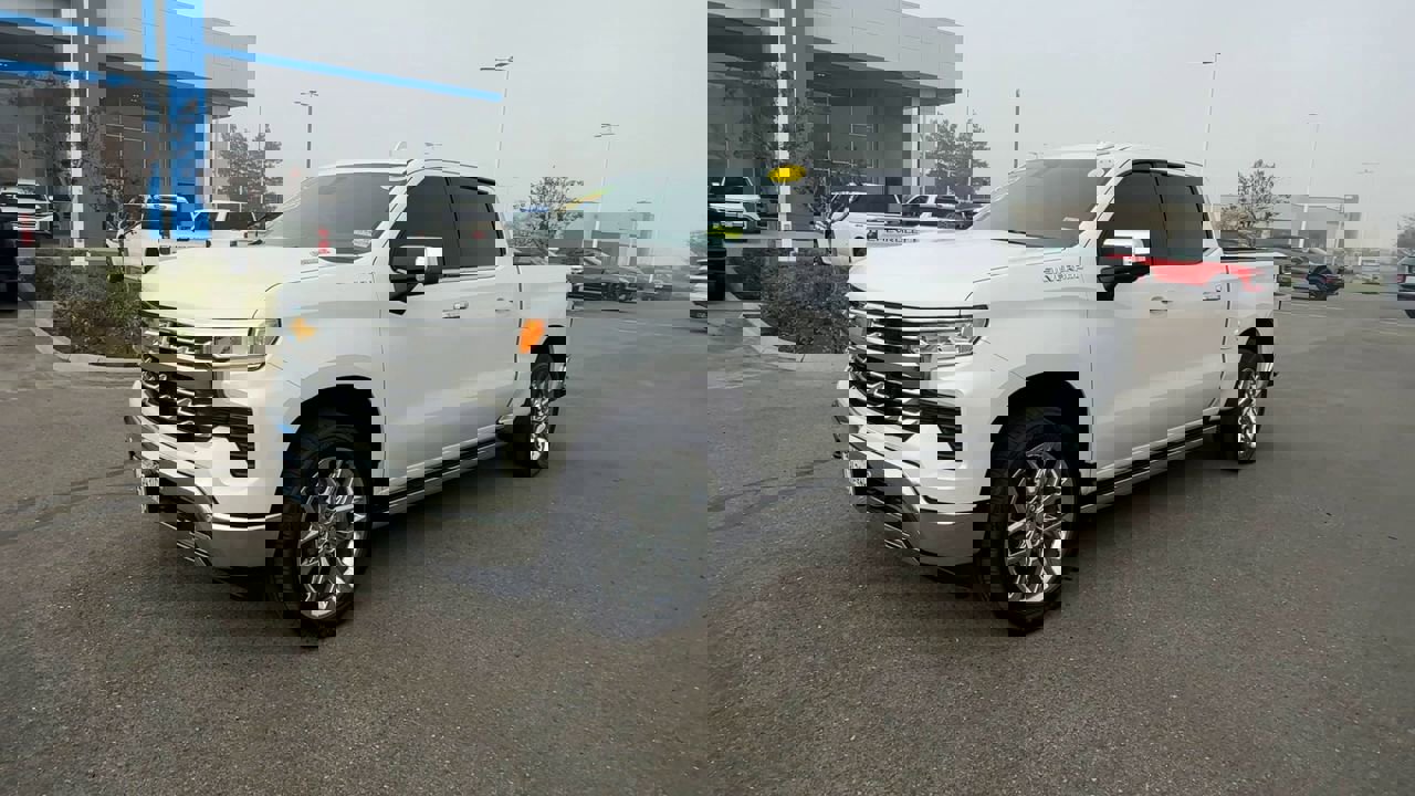 Used 2024 Chevrolet Silverado 1500 LTZ w/ LTZ Premium Package image 3