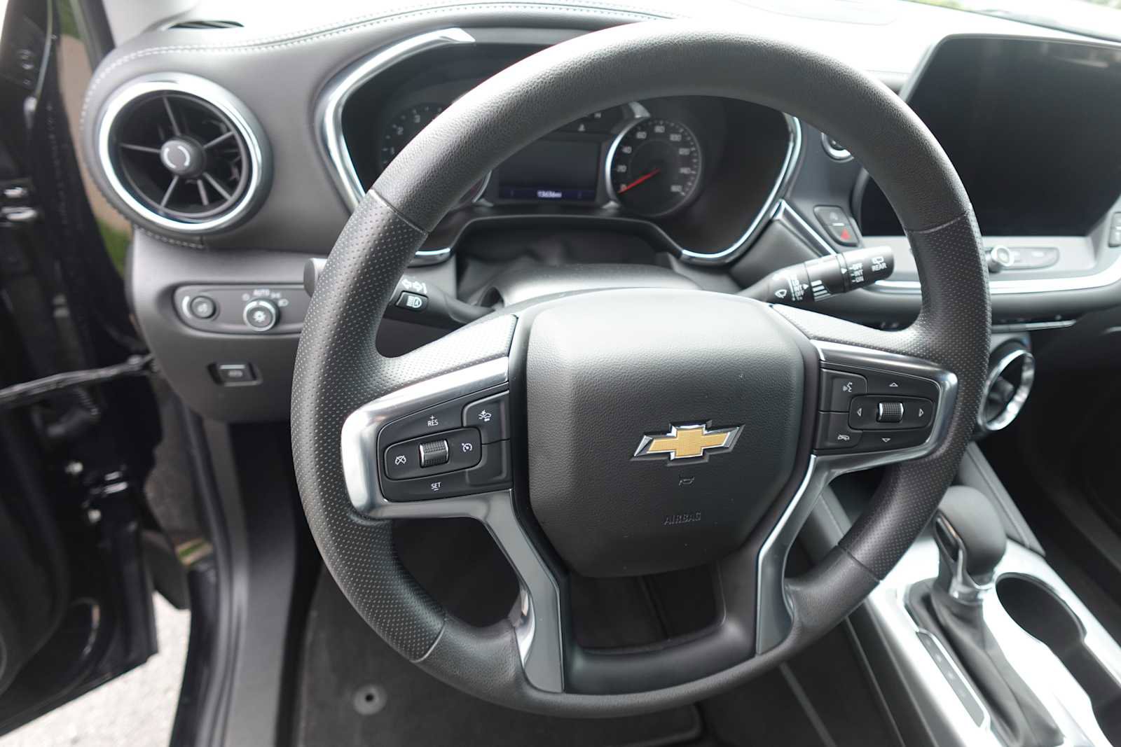 Used 2025 Chevrolet Blazer LT image 14