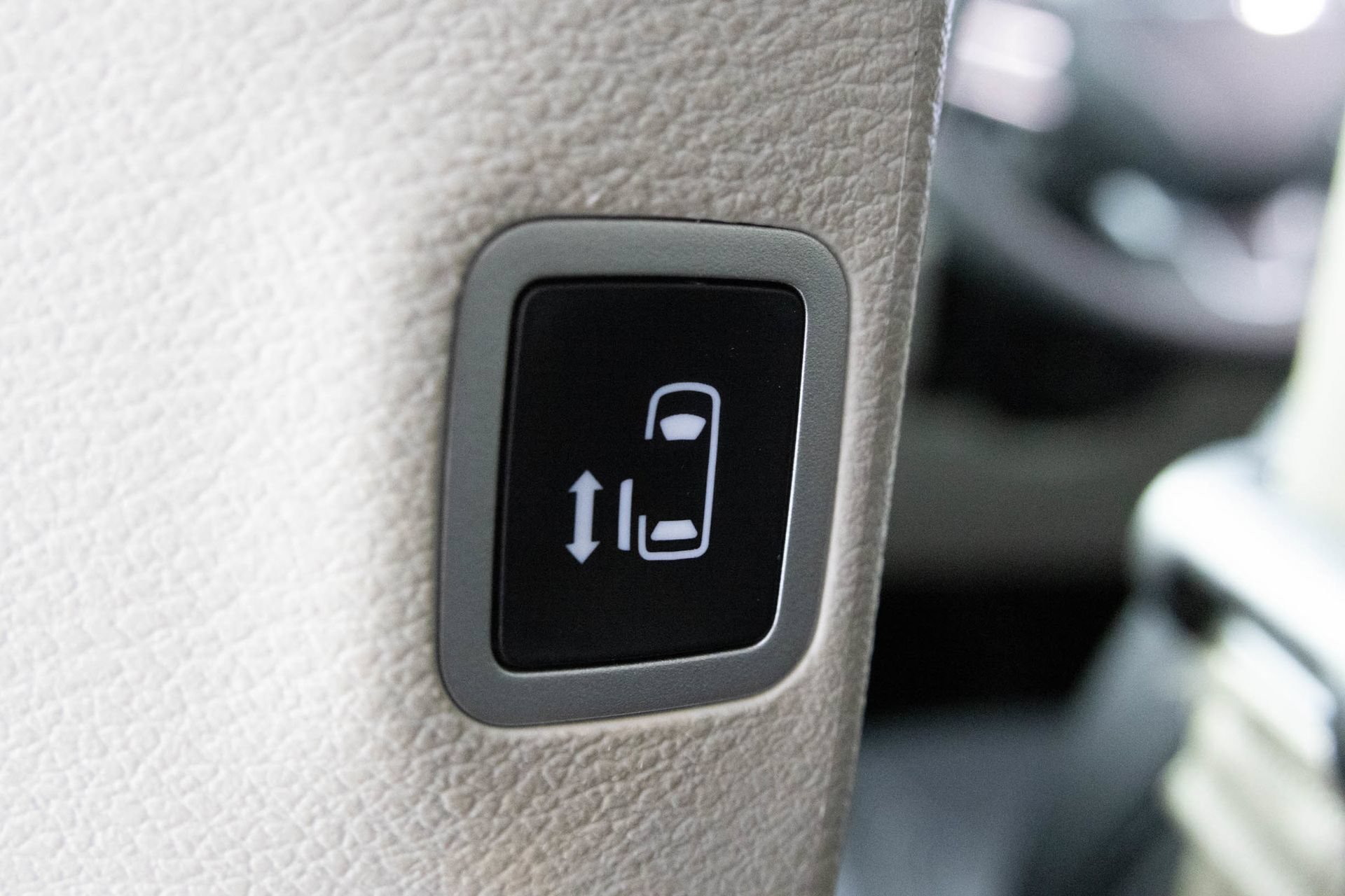Used 2022 Chrysler Pacifica Touring-L FWD image 36