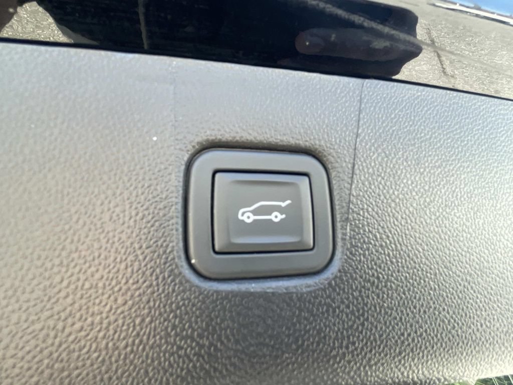 Used 2024 Chevrolet Blazer LT w/ Redline Edition FWD image 12