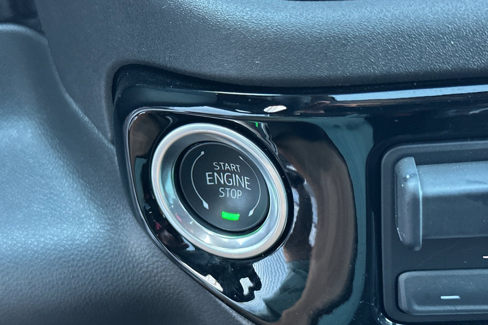 Used 2024 Chevrolet Silverado 1500 LT Trail Boss w/ LT Trail Boss Premium Package image 29