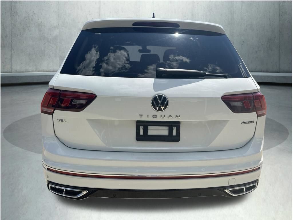 Used 2024 Volkswagen Tiguan SEL R-Line AWD/4WD image 3