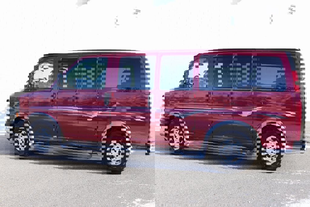 Used 2007 Chevrolet Express 1500 w/ Preferred Equipment Group image 31