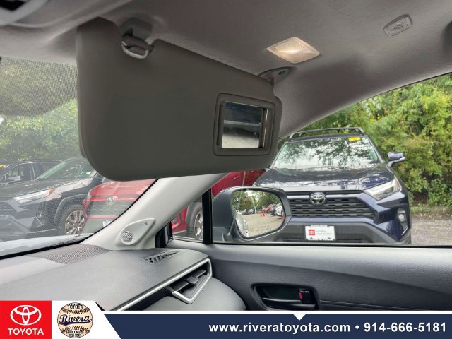 Certified 2025 Toyota Corolla Cross LE w/ Moonroof Package AWD/4WD image 31