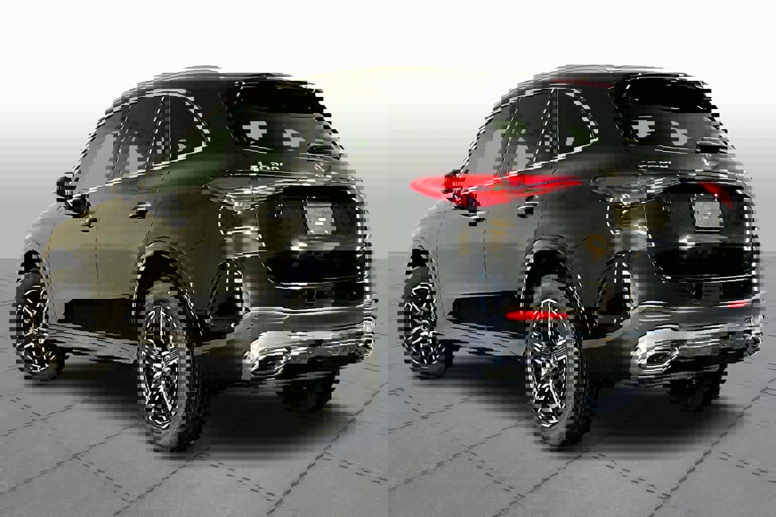 New 2026 Mercedes-Benz GLC 300 4MATIC image 3