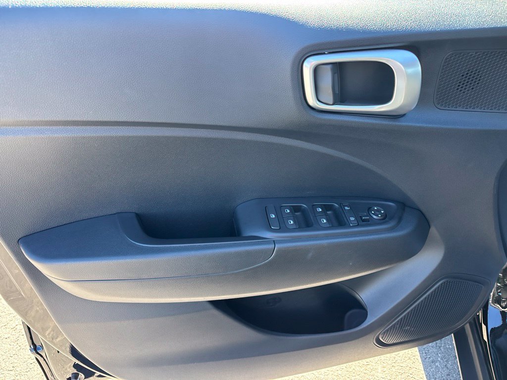 New 2026 Hyundai Venue SEL FWD image 17