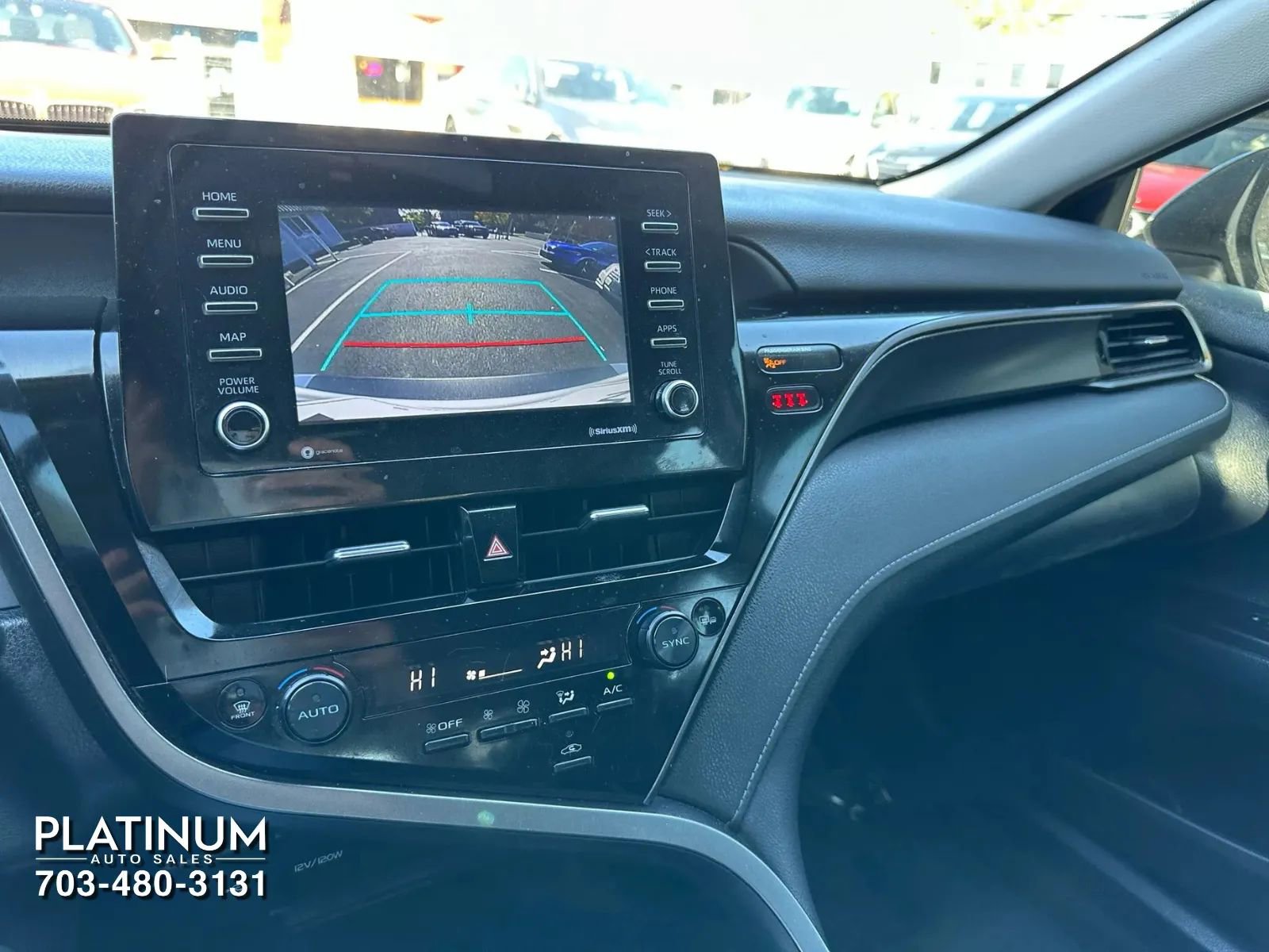 Used 2022 Toyota Camry SE image 12