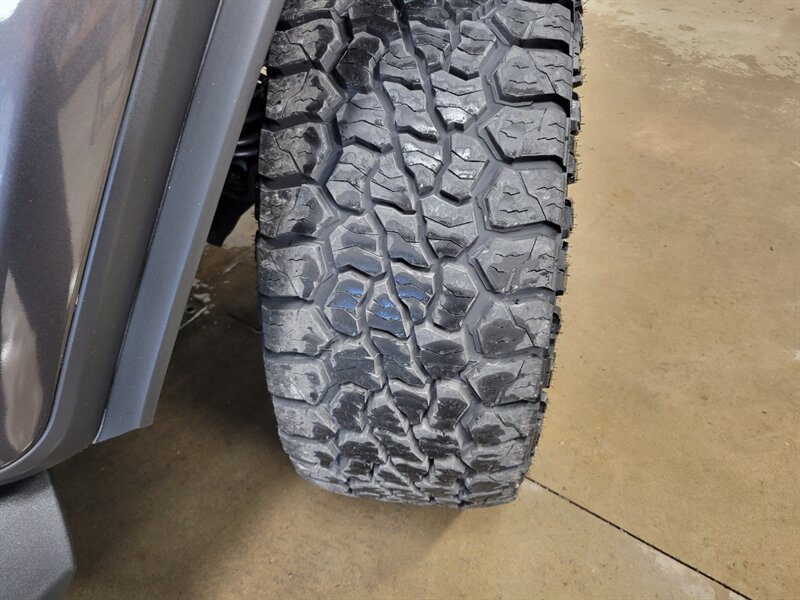 Used 2022 Jeep Wrangler Unlimited Sahara w/ Cold Weather Group AWD/4WD image 22