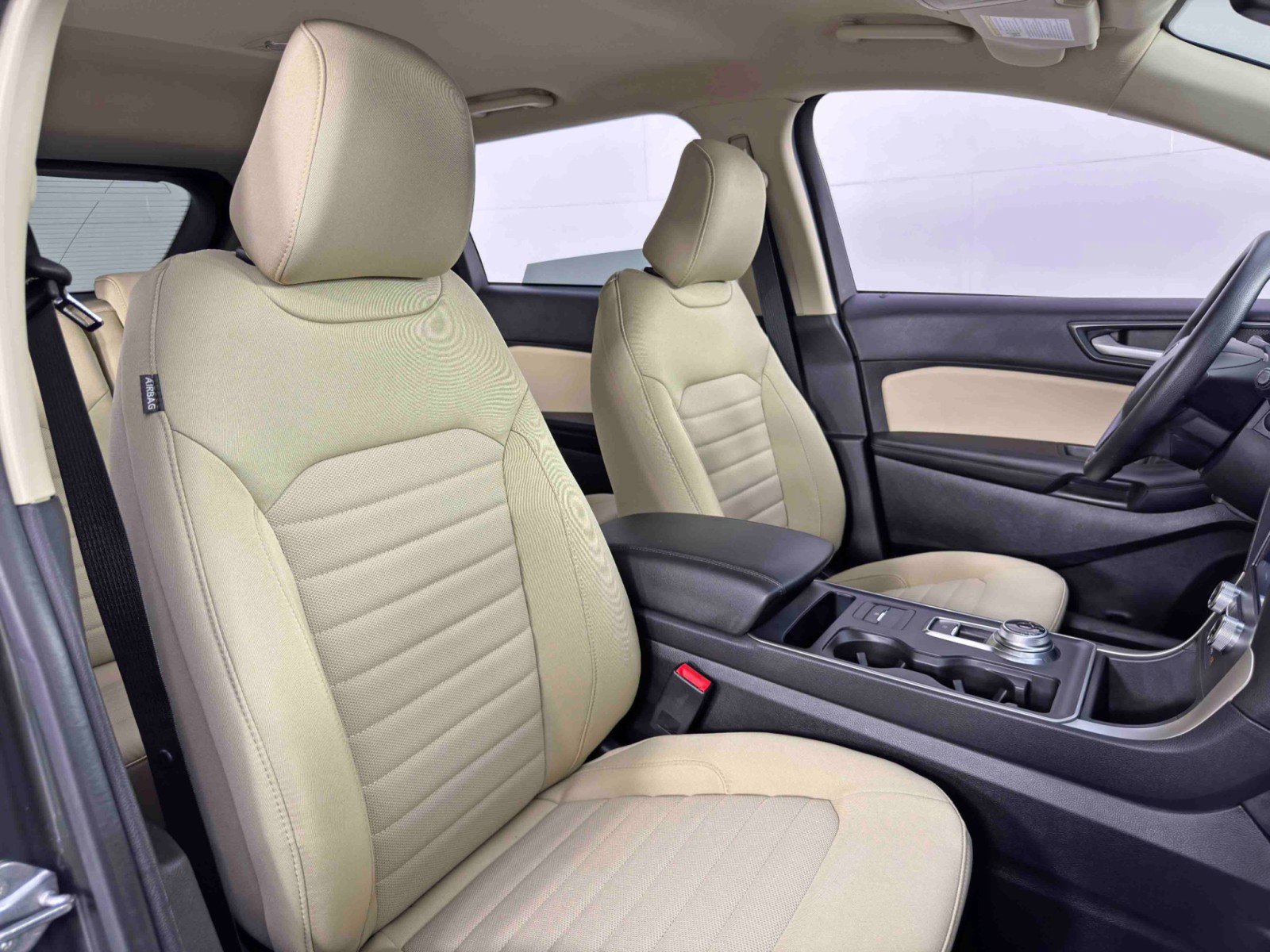 Used 2023 Ford Edge SE image 32