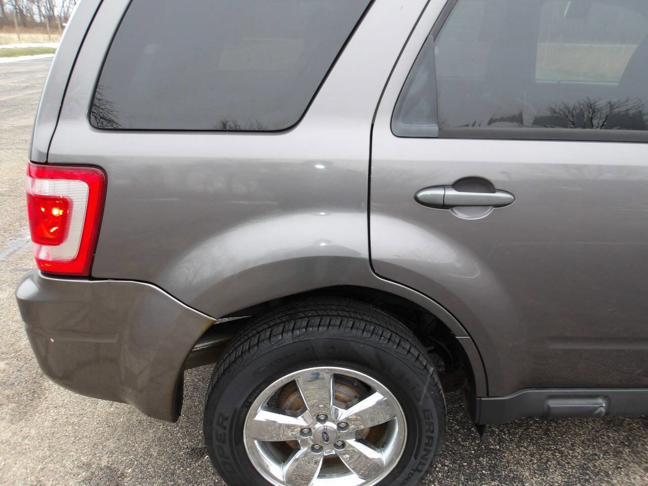 Used 2011 Ford Escape Limited image 33
