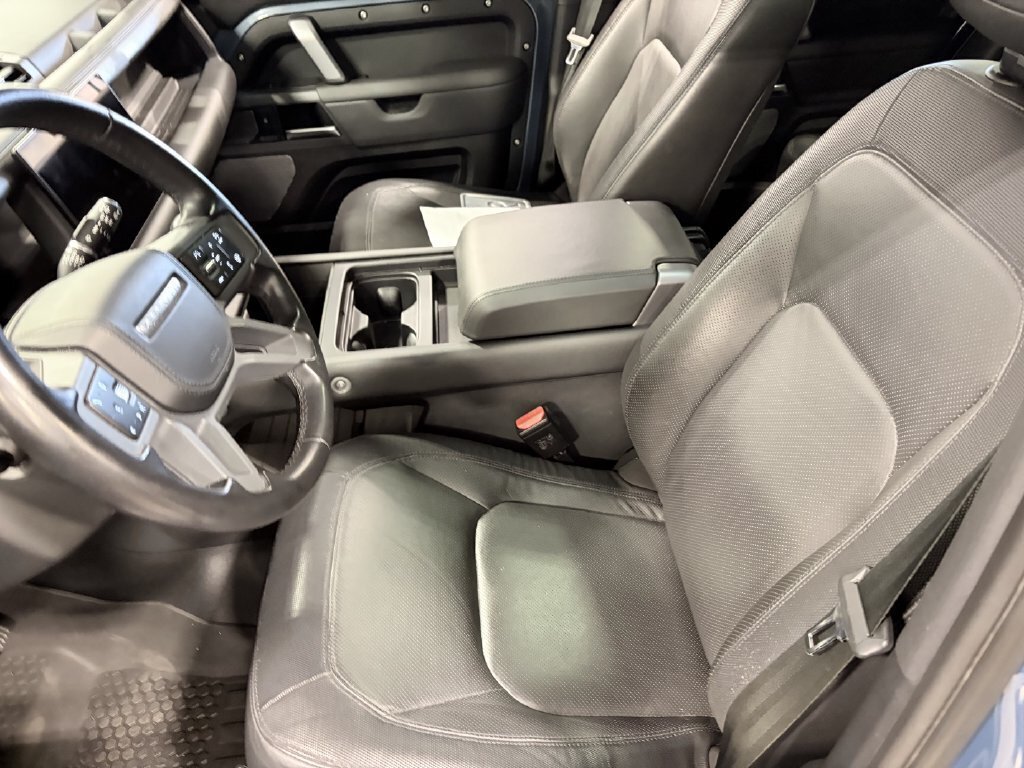 Used 2023 Land Rover Defender 110 X-Dynamic SE AWD/4WD image 8