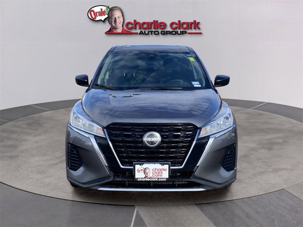 Used 2022 Nissan Kicks S image 9