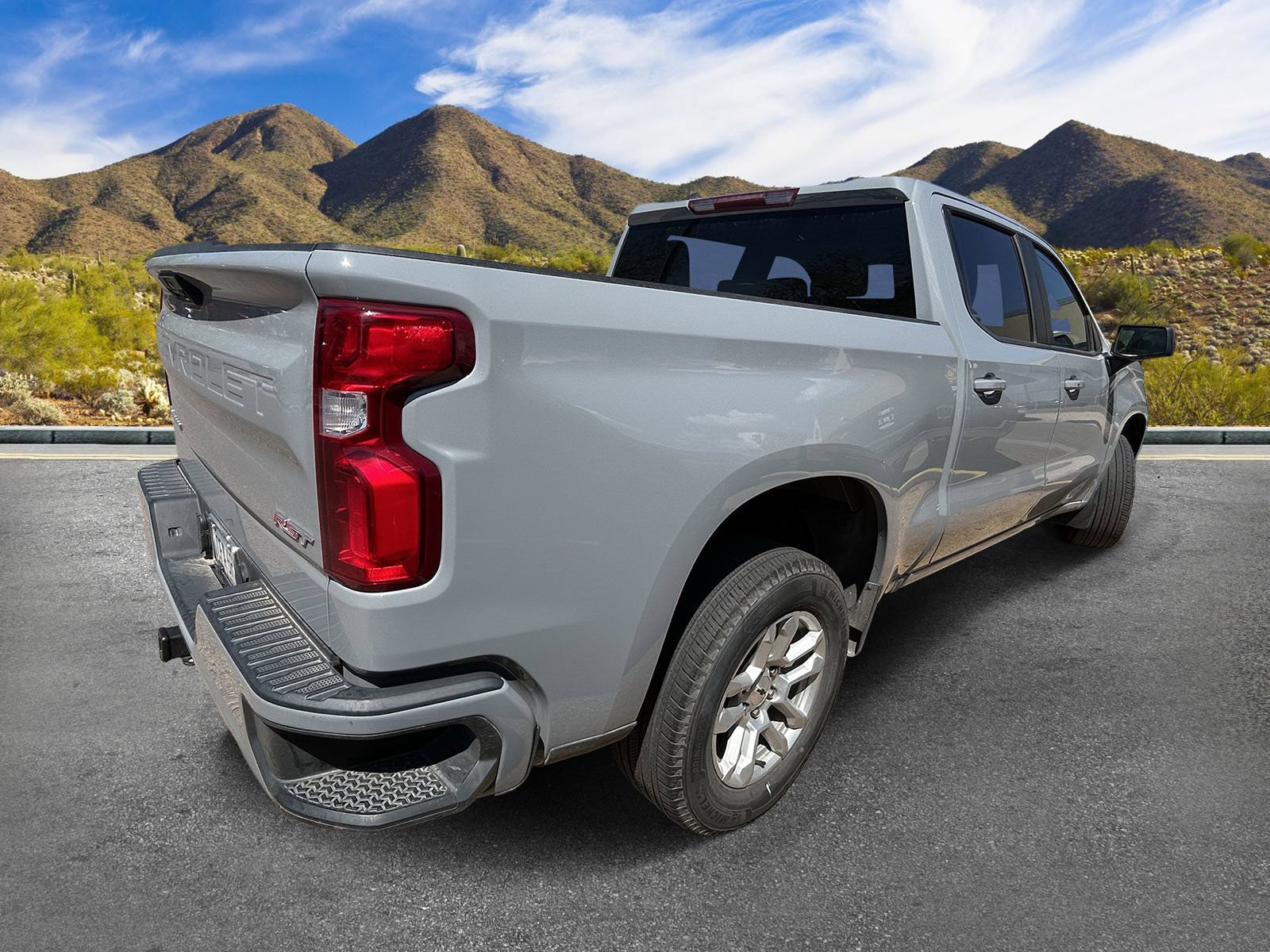 Used 2024 Chevrolet Silverado 1500 RST RWD image 5