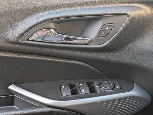 New 2026 Chevrolet Trax RS FWD image 18