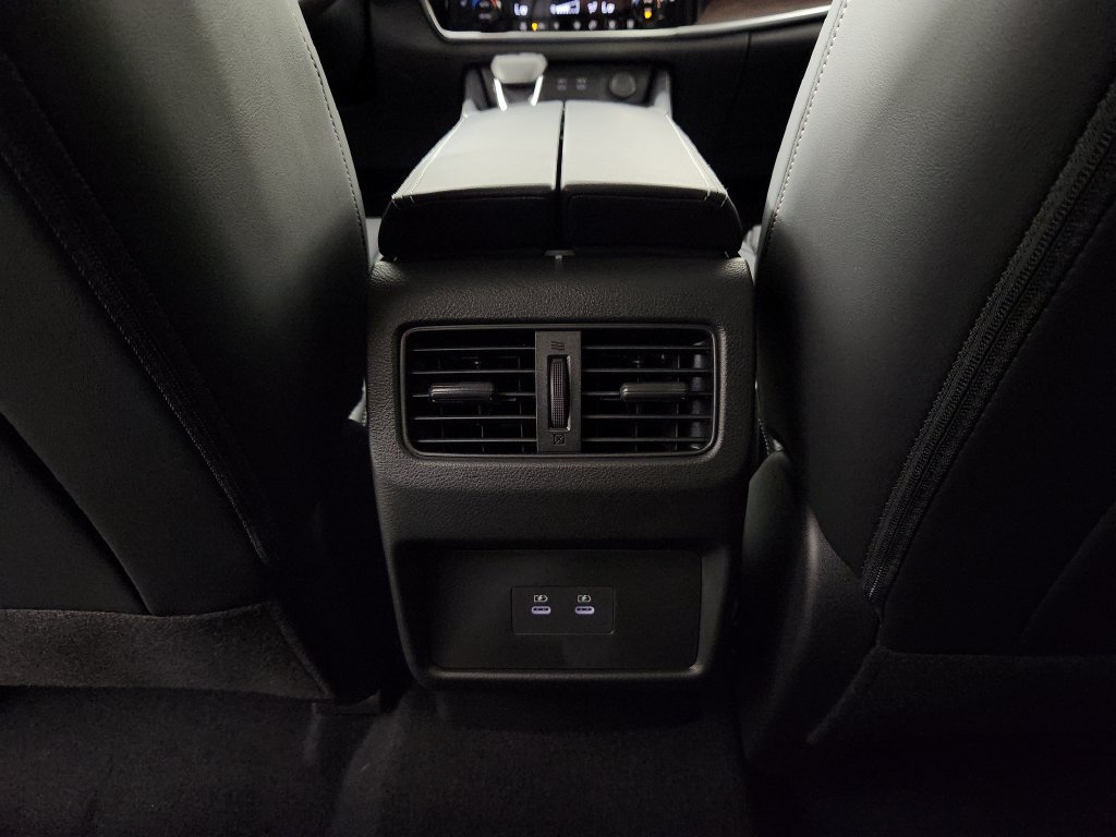New 2026 Nissan Rogue Platinum AWD/4WD image 18
