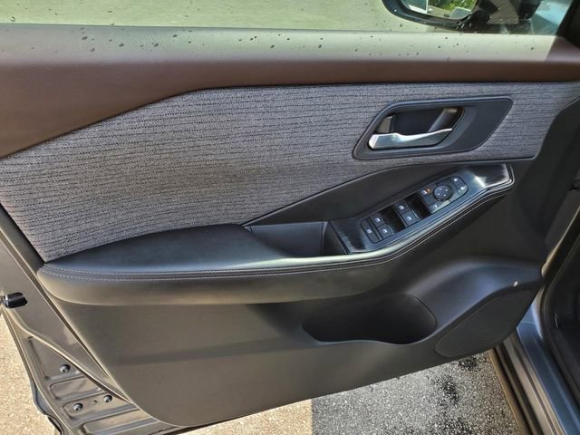 Certified 2023 Nissan Rogue SV FWD image 16