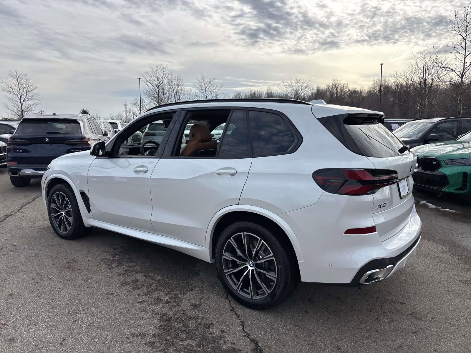 New 2026 BMW X5 xDrive40i w/ M Sport Package image 5