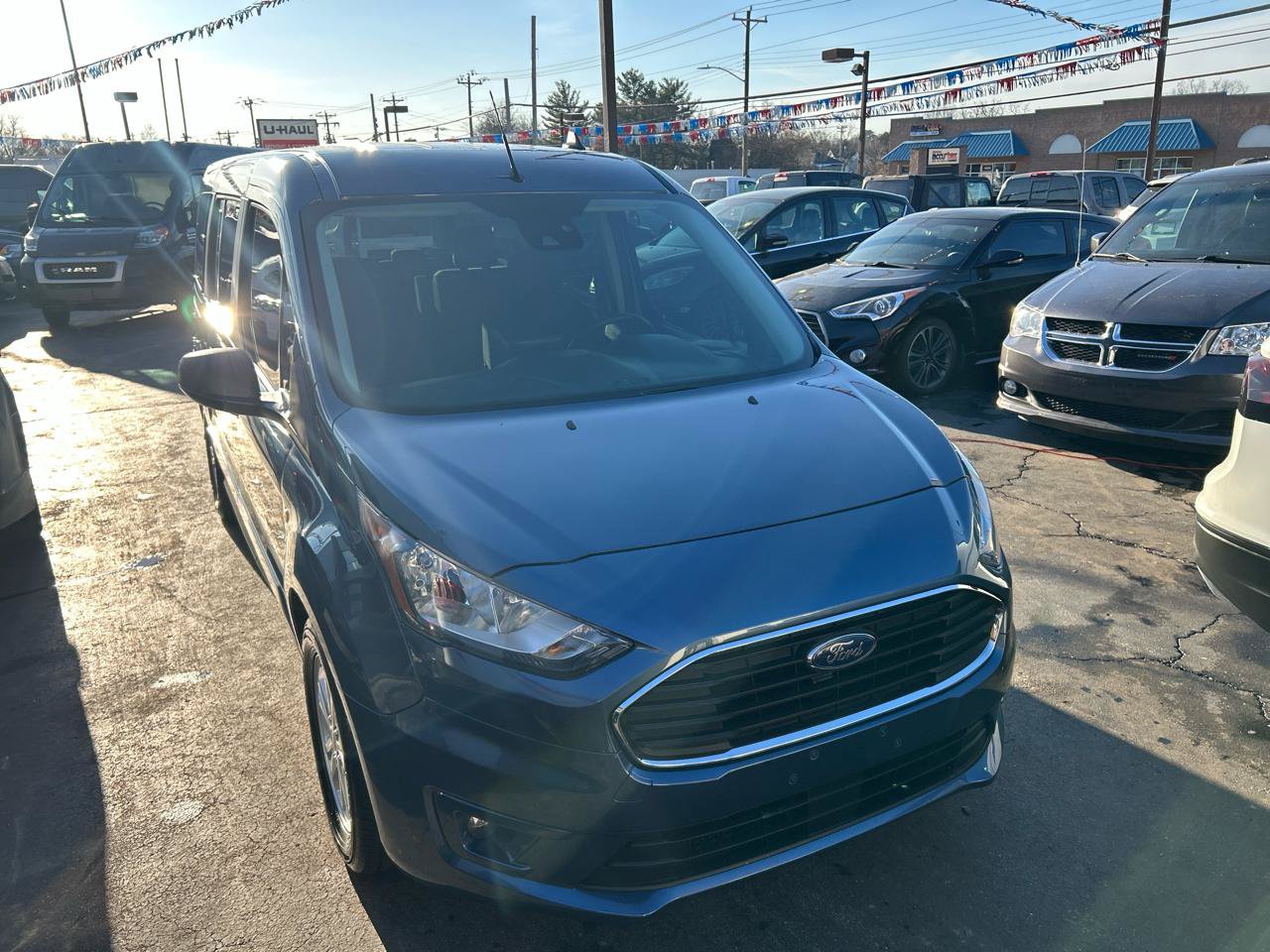 Used 2021 Ford Transit Connect XLT FWD image 5