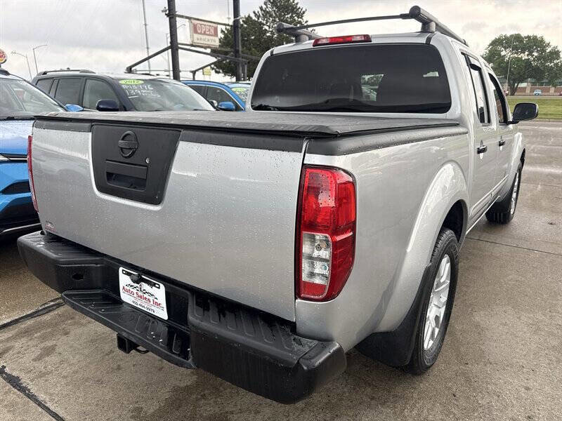 Used 2010 Nissan Frontier LE w/ LE Value Truck Pkg AWD/4WD image 7