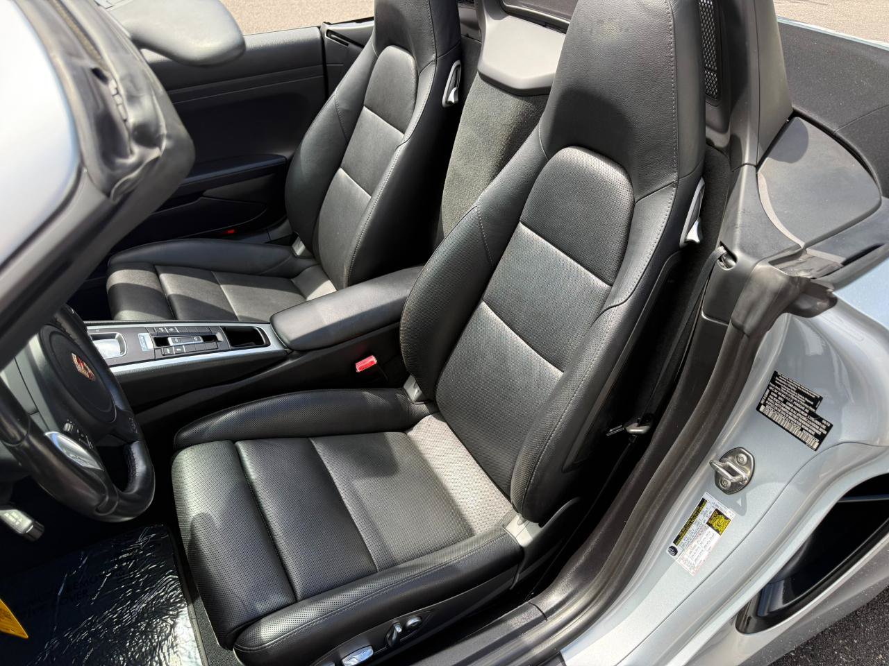 Used 2015 Porsche Boxster RWD image 25