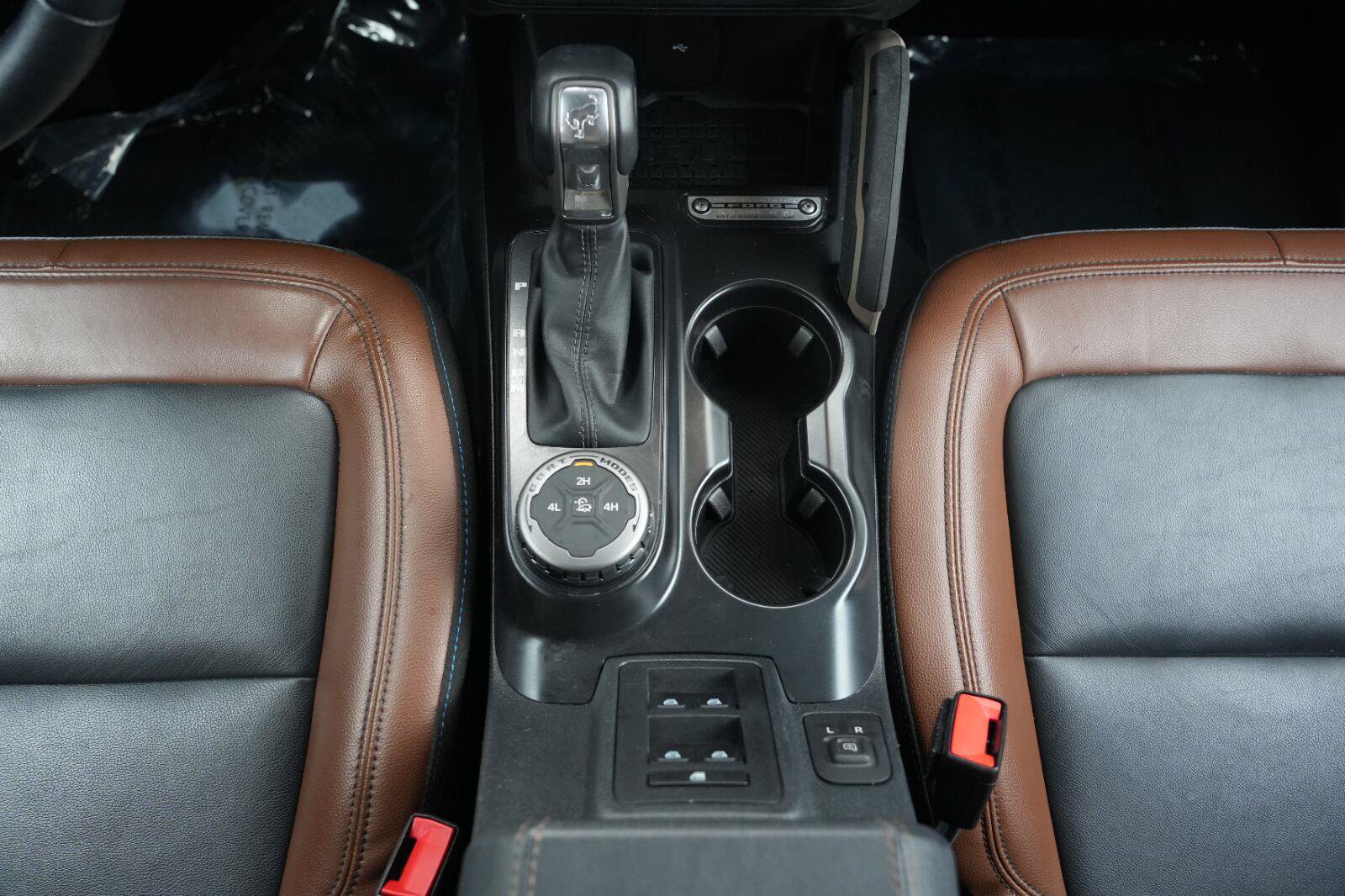 Used 2024 Ford Bronco Outer Banks AWD/4WD image 24