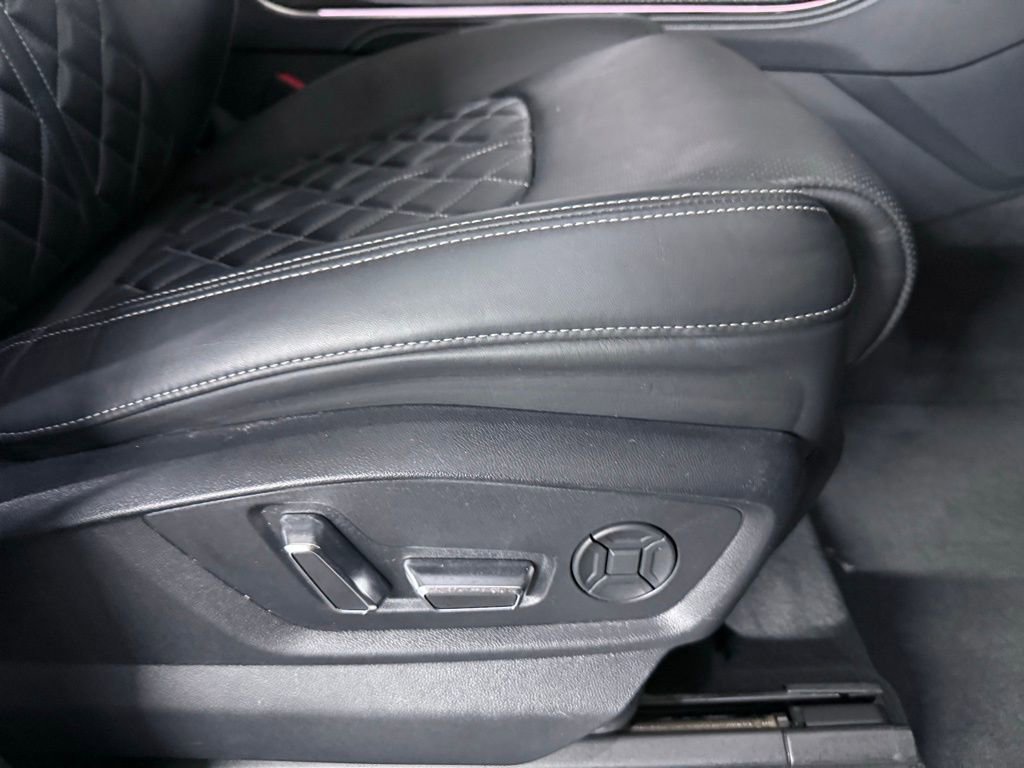 Used 2021 Audi SQ7 Premium Plus w/ Executive Package image 31
