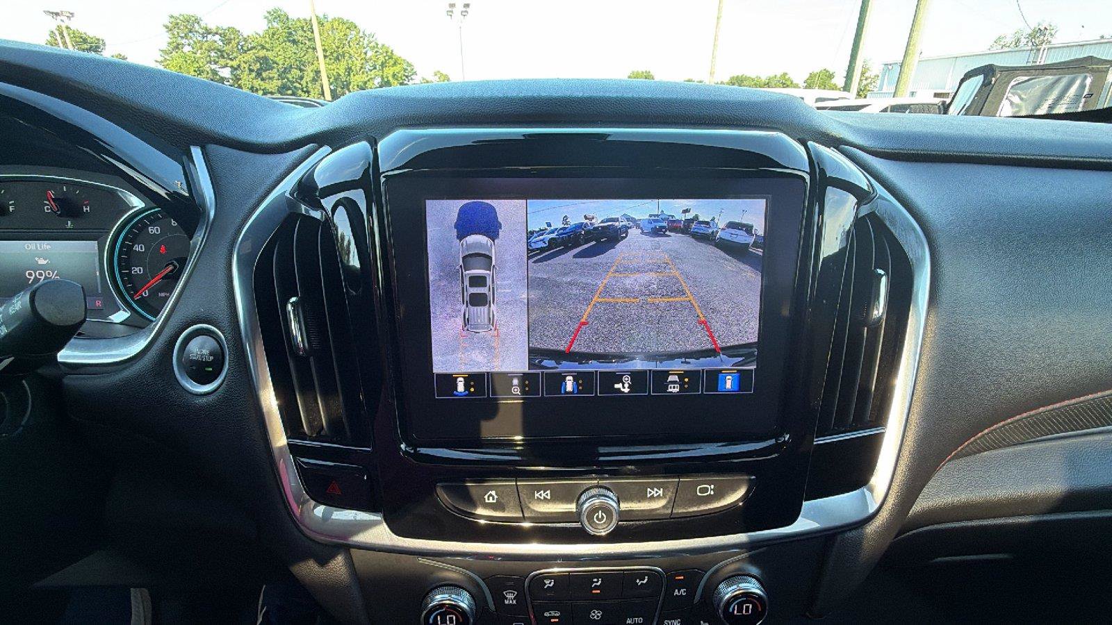 Used 2022 Chevrolet Traverse RS AWD/4WD image 37