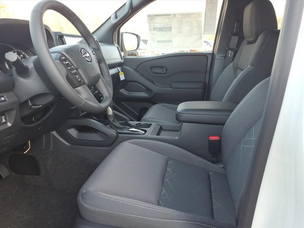 New 2026 Nissan Frontier SV w/ SV Convenience Package RWD image 5