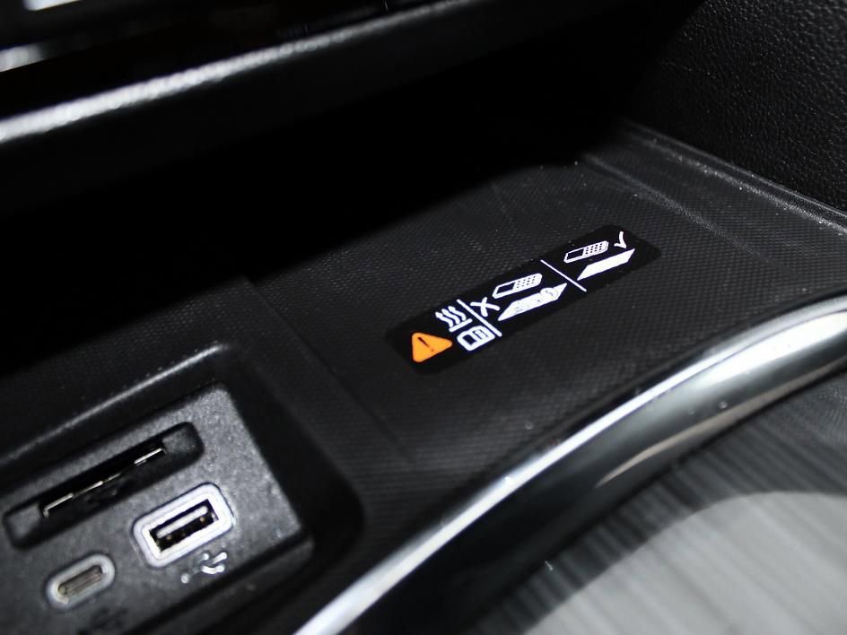 Used 2023 Buick Enclave Essence w/ Sport Touring Edition image 30