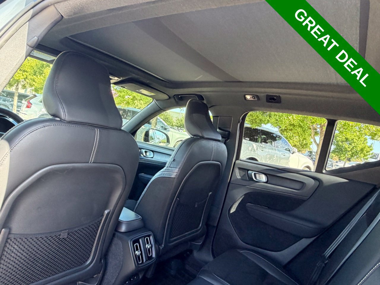 Used 2021 Volvo XC40 T5 R-Design w/ Advanced Package AWD/4WD image 33