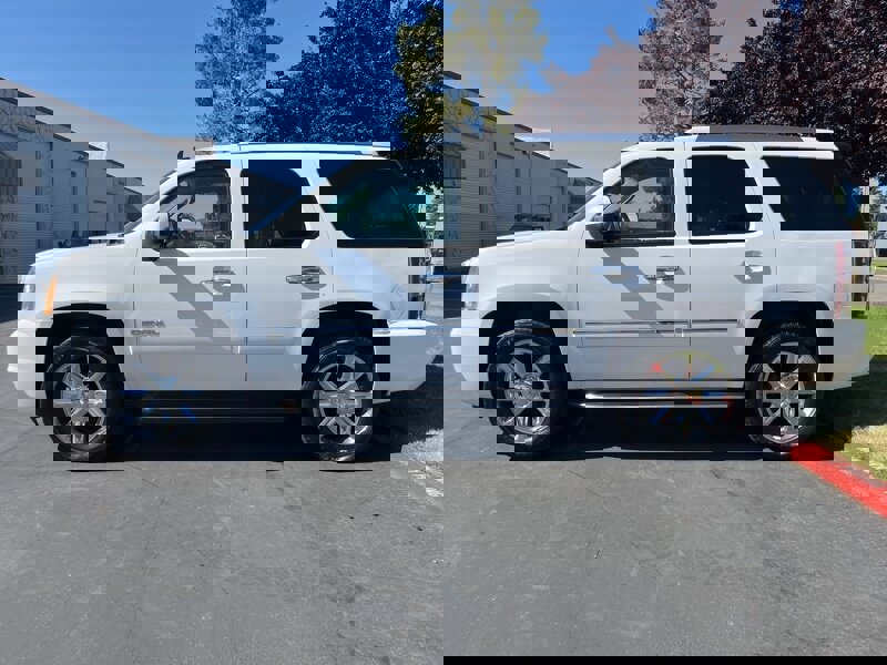 Used 2013 GMC Yukon Denali image 8