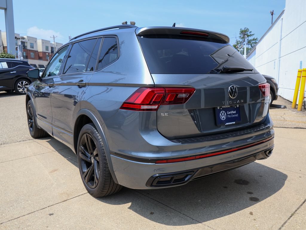 Certified 2024 Volkswagen Tiguan SE R-Line AWD/4WD image 3